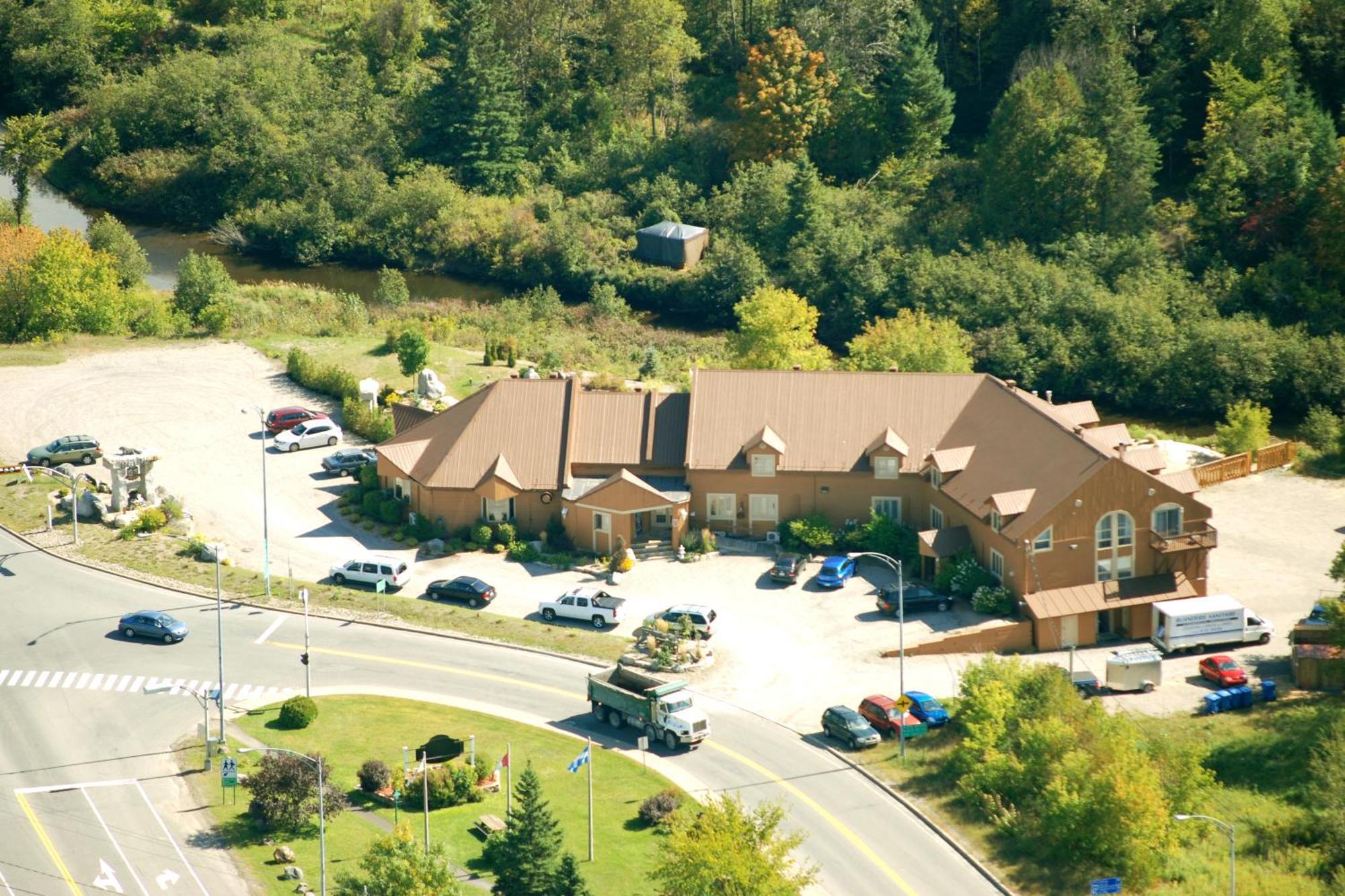 Hotel Alila Saint-Sauveur Экстерьер фото